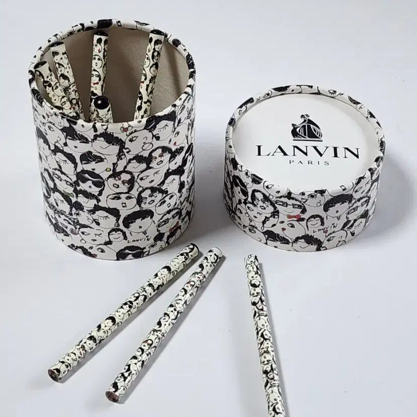 [BUNJANG] Lanvin Alber Elbaz Illustrated Mini Pencil &amp; Case Set / [희귀/한정판] 랑방(LANVIN) 알베르 엘바즈 일러스트 미니 연필 &amp; 케이스 세트