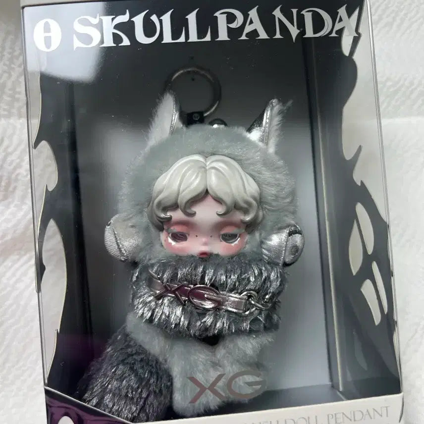 [BUNJANG] Pop Mart Skullpanda XG Plush Doll Pendant (Japan Exclusive) / 팝마트 스컬판다 XG 플러시 인형 펜던트 (일본 한정)