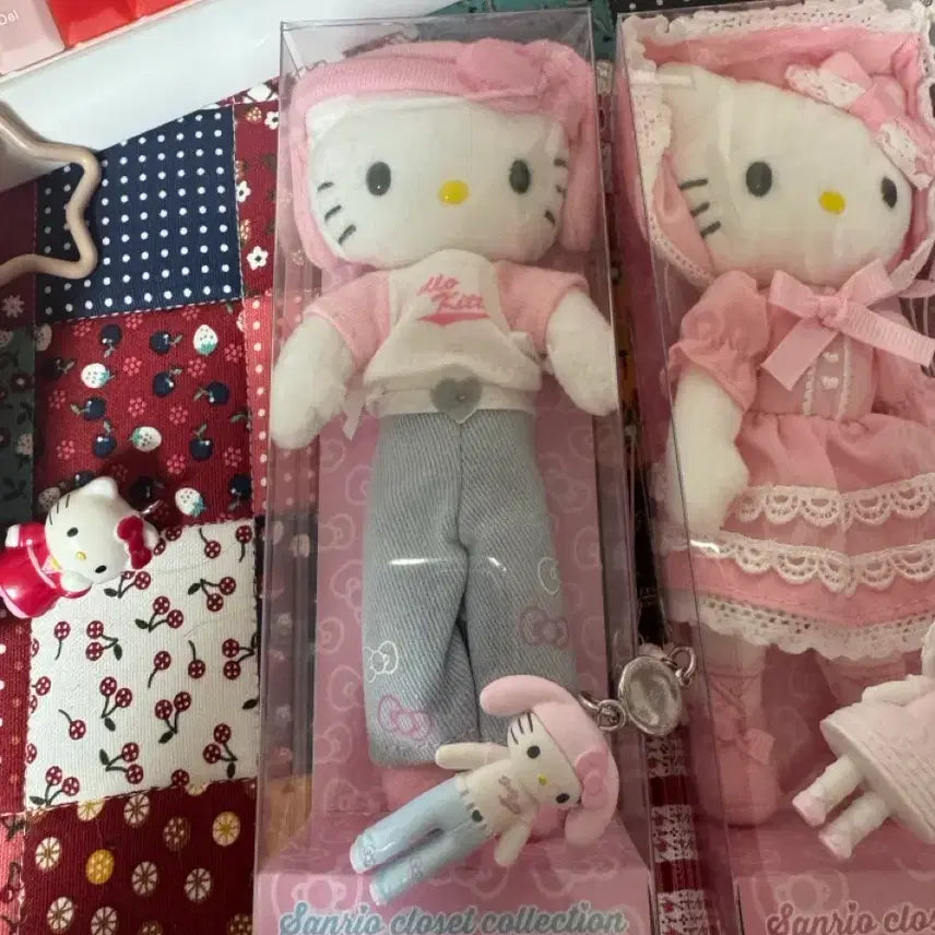 [BUNJANG] Hello Kitty Dress-Up Long Legged Mako and Keychain Set / 키티 드레스업 롱다리 마코+키링
