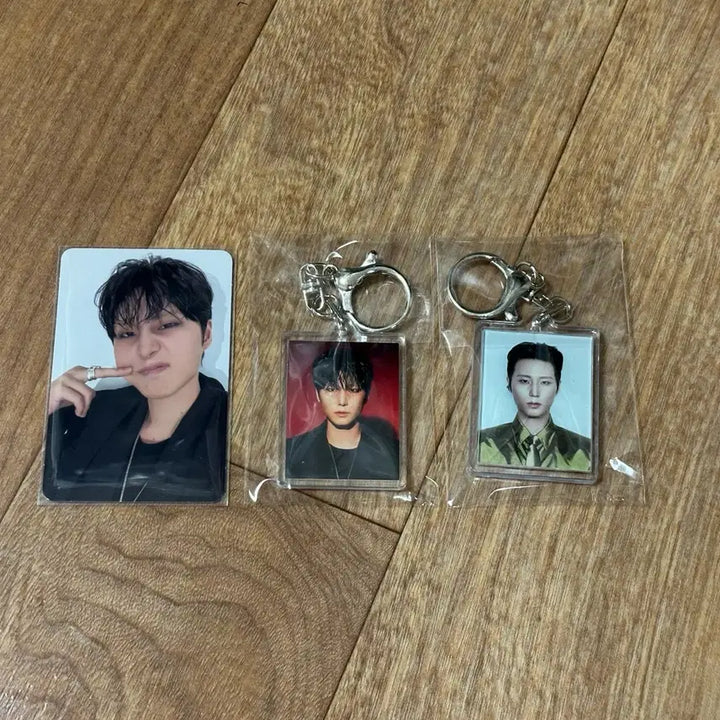 [BUNJANG] DAY6 Young K Youngest Beyond Version Album Photocard + Proof Photo Keychain Bundle Set / (일괄) 데이식스 영케이 영기스트 비욘드 버전 앨범포카 / 영케이포카 + 증명사진 키링