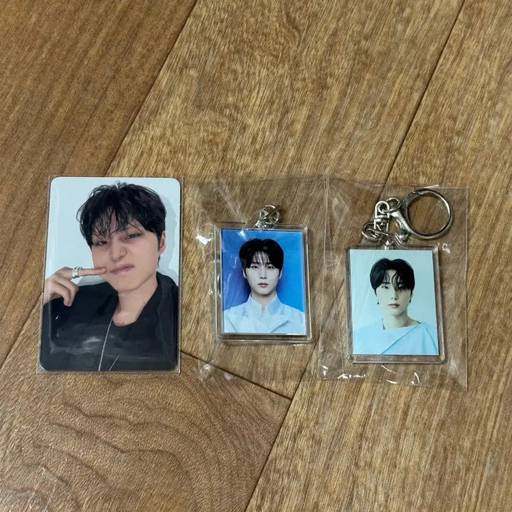 [BUNJANG] DAY6 Young K Youngest Beyond Version Album Photocard + Proof Photo Keychain Bundle Set / (일괄) 데이식스 영케이 영기스트 비욘드 버전 앨범포카 / 영케이포카 + 증명사진 키링