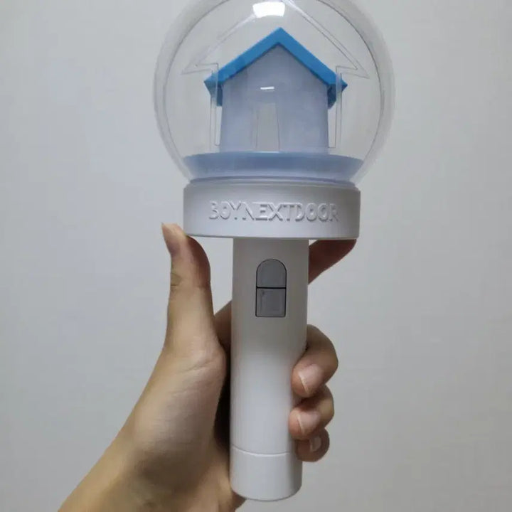 [BUNJANG] BOYNEXTDOOR Official Lightstick (Unsealed) / 보이넥스트도어 응원봉 (개봉) 판매합니다