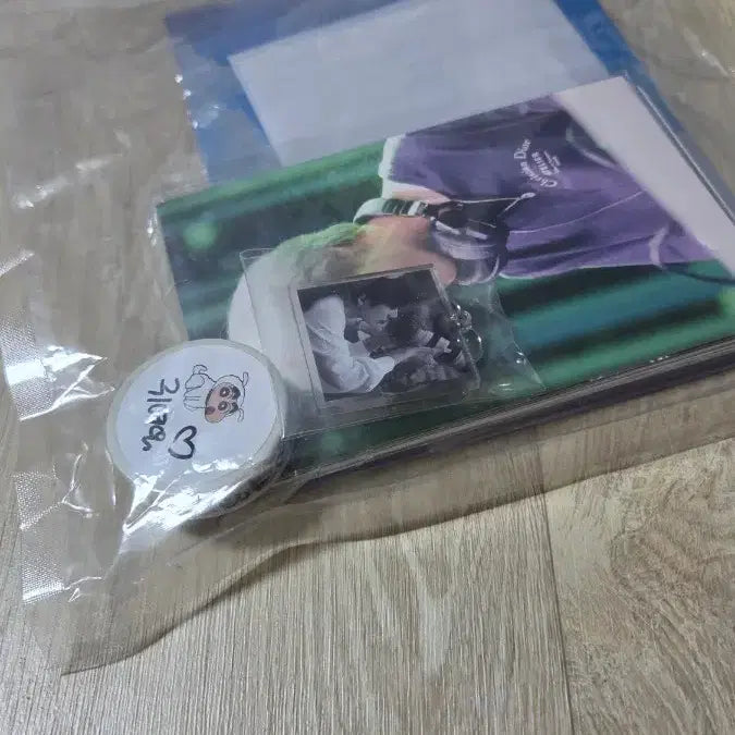 [BUNJANG] MONSTA X Hyungwon Photobook / 몬스타엑스 형원 포토북
