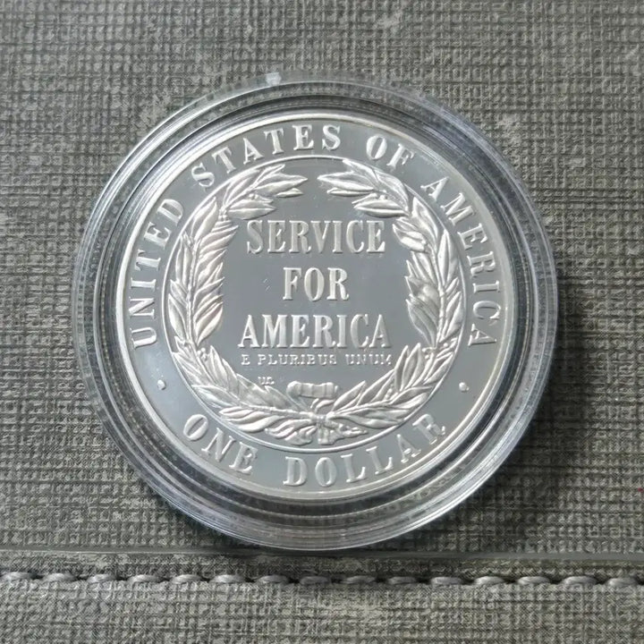 [BUNJANG] 1996 United States National Community Service Silver Proof Coin with Certificate of Authenticity and Case / 1996년 미국 국가 지역사회 봉사 기념 실버 프루프 은화 보증서/케이스 포함