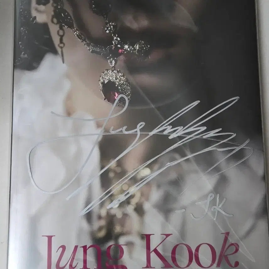 [BUNJANG] Jungkook (BTS) Autographed Personal Photobook / 정국 개인포토북 친필싸인 (방탄소년단)