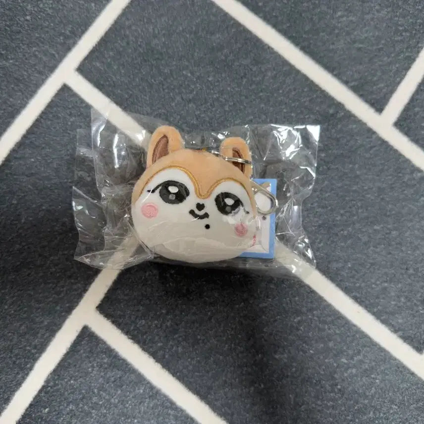 [BUNJANG] IVE Rei Mini B Face Keychain (Sealed) / 미개봉) 아이브 미니브 달이 가을 페이스키링
