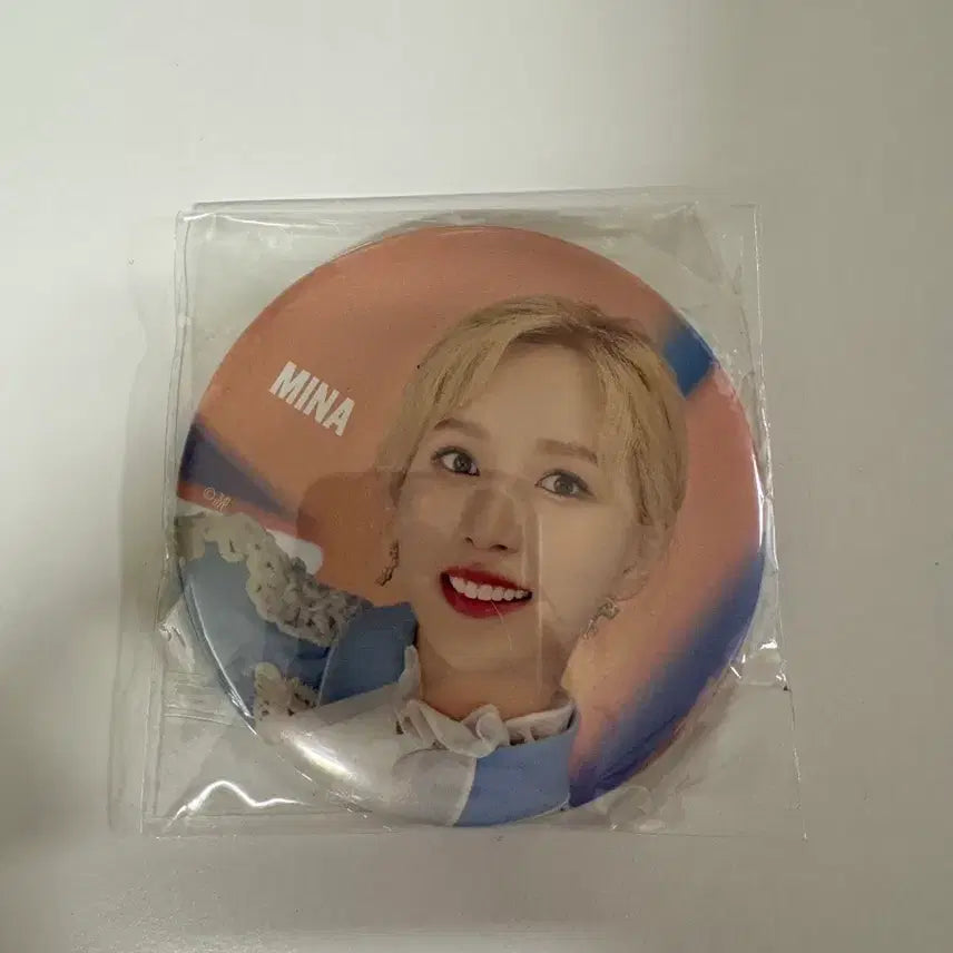 [BUNJANG] Twice Mina Fanfare Can Badge / 트와이스 미나 팡파레 캔뱃지 팝니다