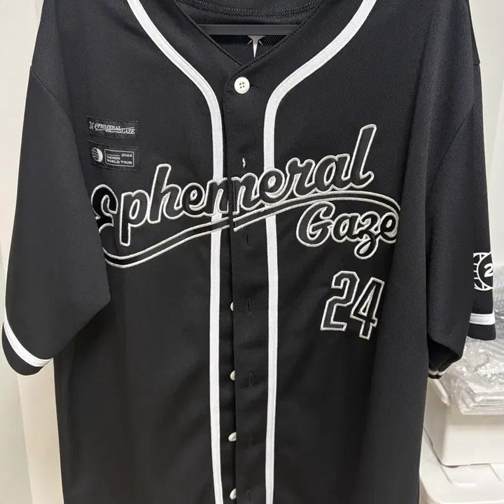 [BUNJANG] Taemin Baseball Jersey (Black Long Sleeve / Photocard Included) / 태민 야구 져지 (검은색 롱 / 포카 포함)