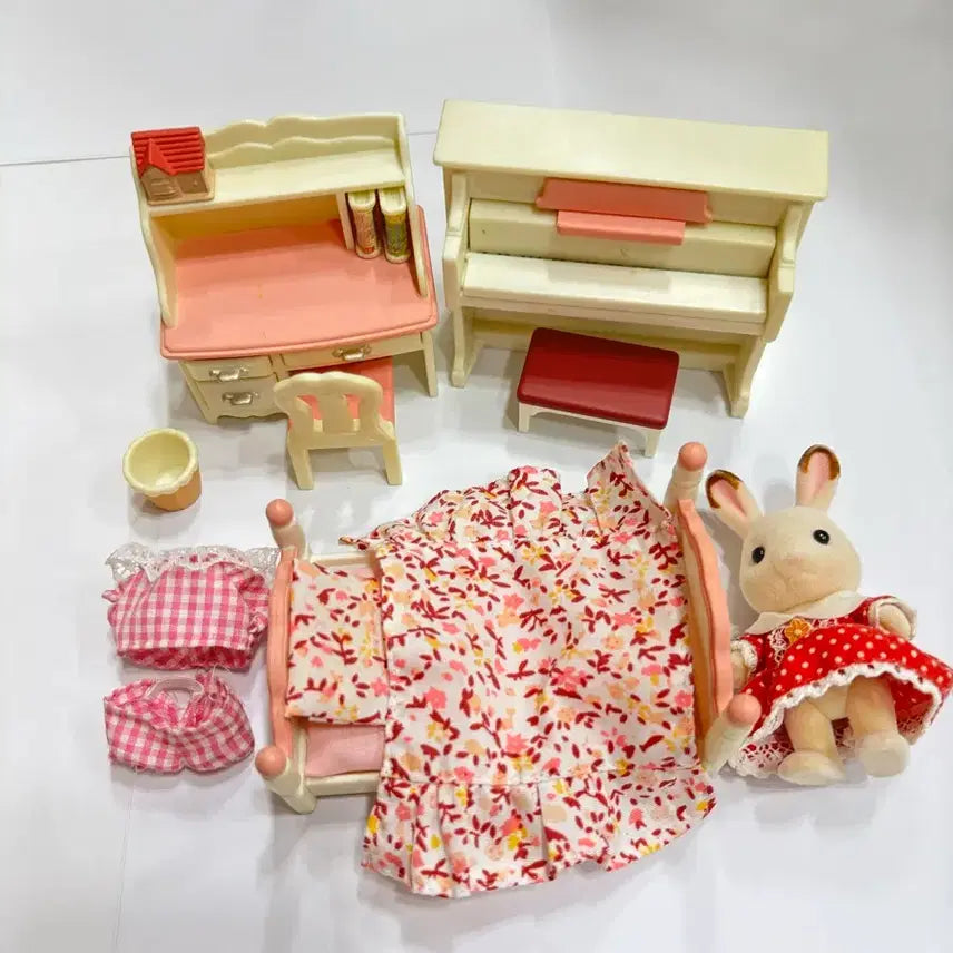 [BUNJANG] Sylvanian Families Rabbit Bedroom Set / 실바니안 토끼 방세트
