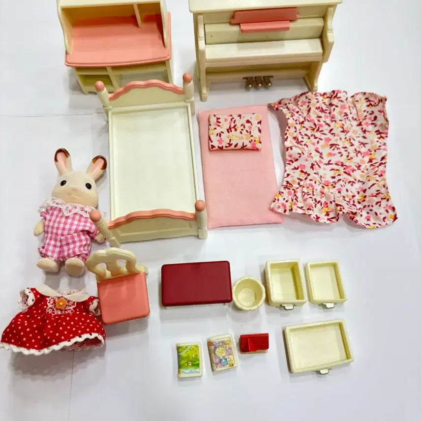 [BUNJANG] Sylvanian Families Rabbit Bedroom Set / 실바니안 토끼 방세트