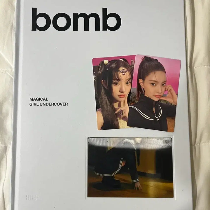 [BUNJANG] ILLIT Mini Album Vol. 3: bomb / 아일릿 (ILLIT) - 미니앨범 3집 : bomb