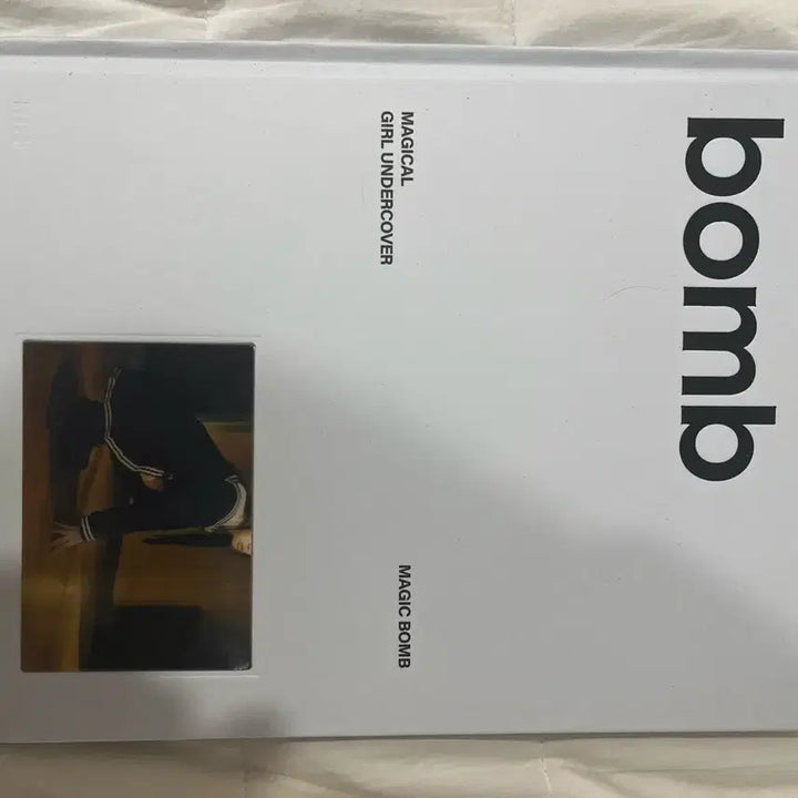 [BUNJANG] ILLIT Mini Album Vol. 3: bomb / 아일릿 (ILLIT) - 미니앨범 3집 : bomb