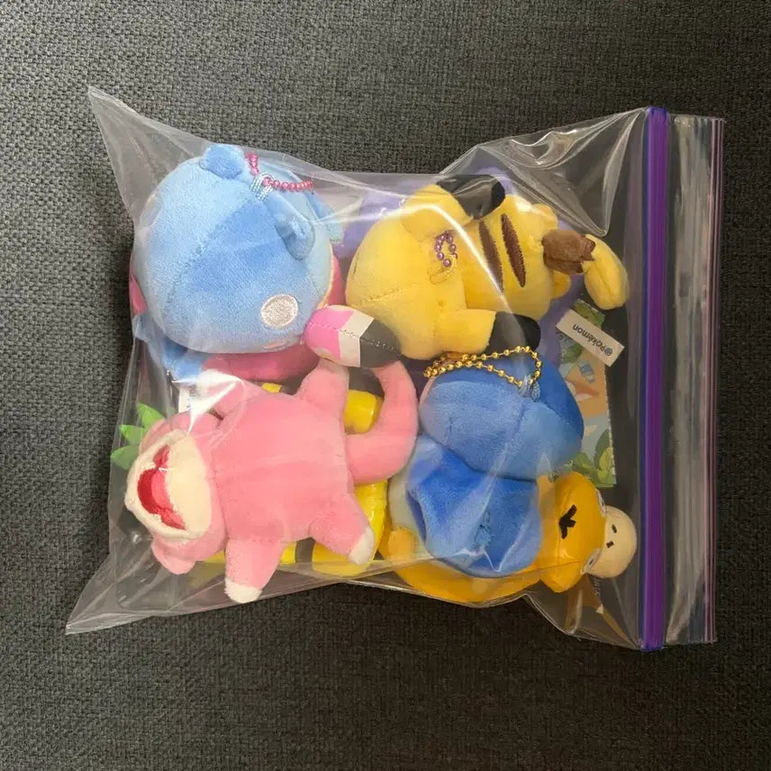[BUNJANG] Pokemon Relaxing Vacation Gacha Tube Mascot Collection Set of 4 / 포켓몬 부산 팝업 느긋느긋 바캉스 가챠 튜브 마스코트 콜렉션 피카츄 데굴레오 야돈 팽도리 4종 세트