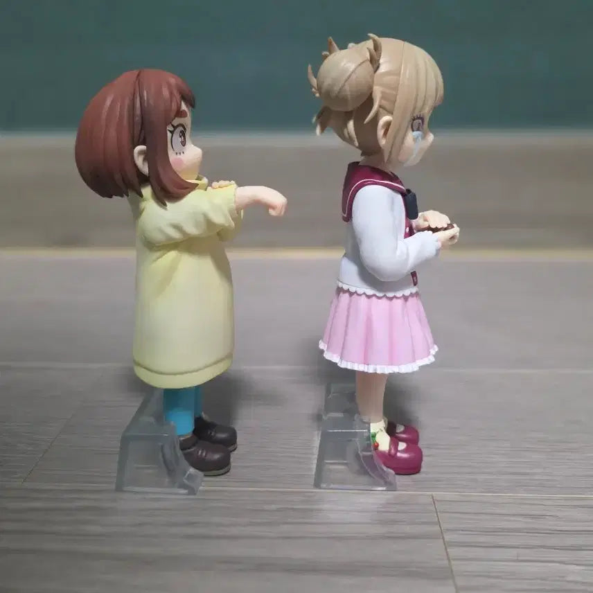 [BUNJANG] Toga Himiko &amp; Ochaco Uraraka Childhood Figures (Unsealed) / 개봉) 토가 우라라카 유년기 /행복의 위에 E상 판매