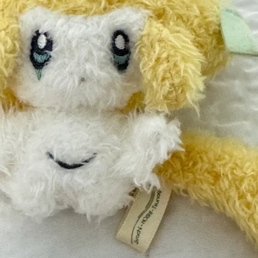 [BUNJANG] Pokemon Center Jirachi Glow-in-the-Dark Plush Keychain Japan Authentic / 포켓몬센터 오리지널 야광 지라치 인형 키링 키체인 일본 정품
