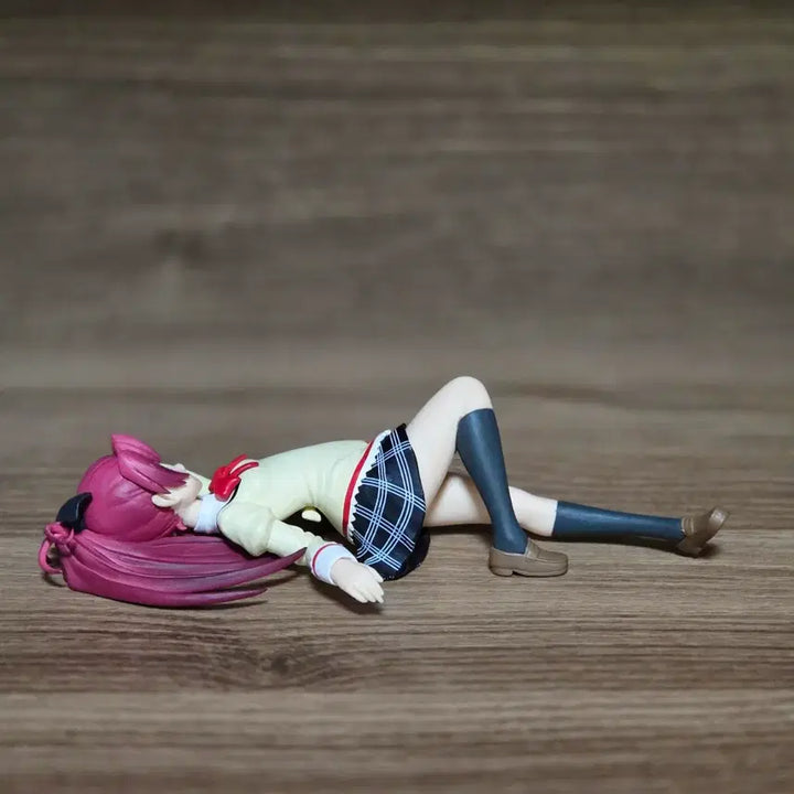 [BUNJANG] Madoka Magica Kyoko Sakura Relax Time Sleeping Version Figure / 마법소녀 마도카 마기카 사쿠라 쿄코 릴렉스타임 눈 감은 버전