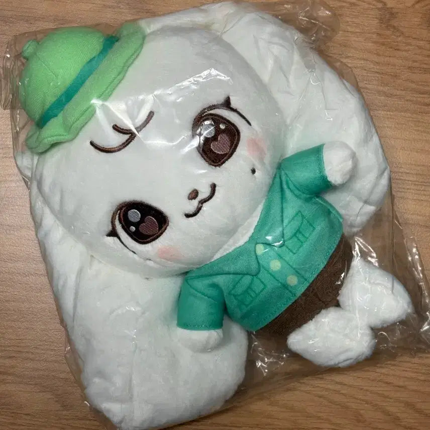 [BUNJANG] IVE Jang Won Young Minive Cast Plush Cherry / 에버랜드 미니브 캐스트 플러시 체리 아이브 장원영