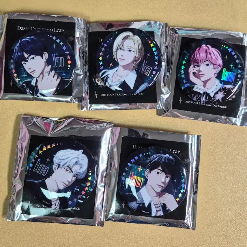 [BUNJANG] PLAVE Dash Quantum Leap 2025 Tour Can Badge Set / 플레이브 대쉬 퀀텀 리프 2025 투어 캔뱃지 드볼양도