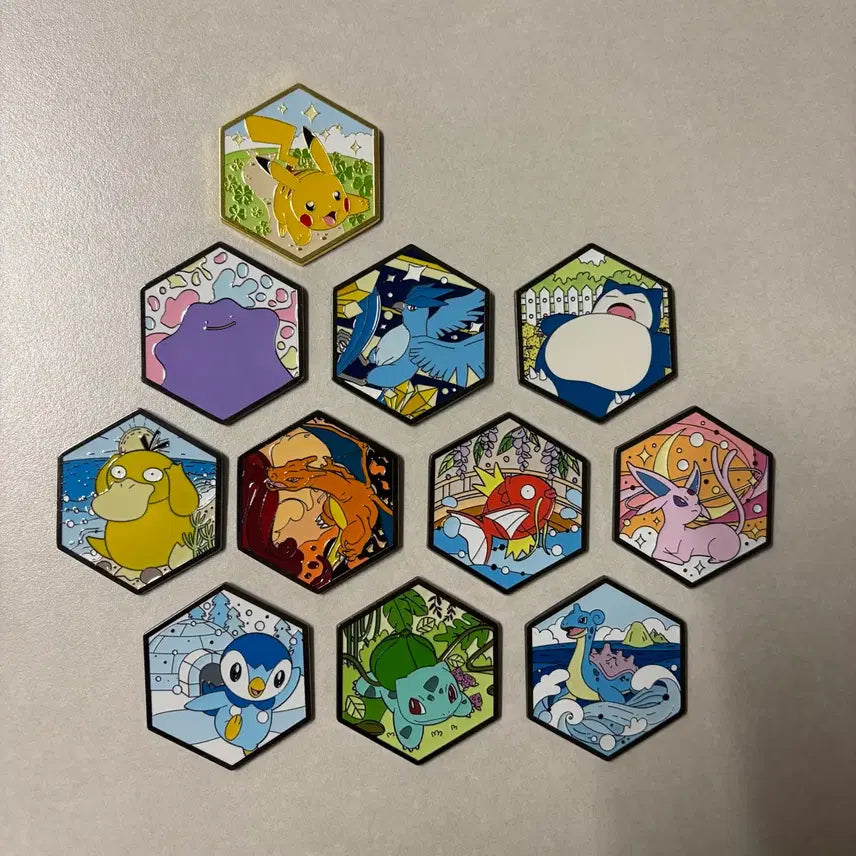 [BUNJANG] Angel-in-us Coffee x Krispy Kreme Pokémon Metal Magnet Set (11 Types, Includes Golden Pikachu) / (미사용) 롯데 엔젤리너스 크리스피크림 포켓몬스터 메탈 마그넷 11종 히든 황금 피카츄