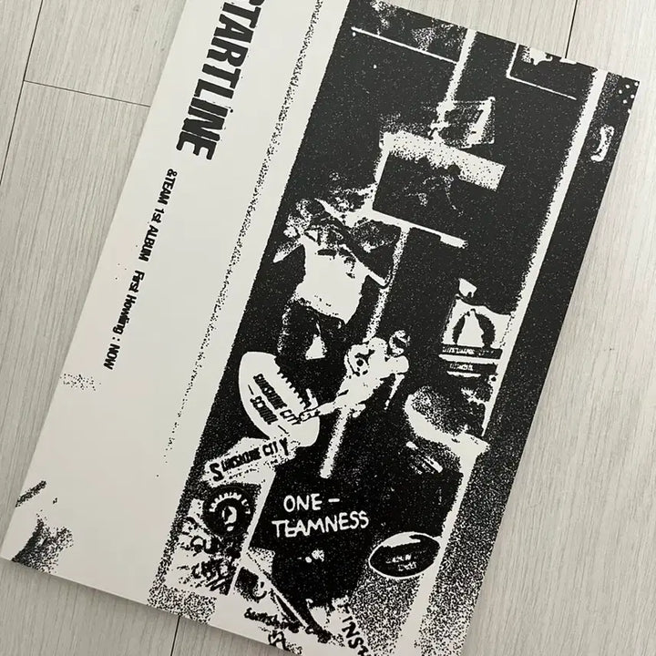 [BUNJANG] ENHYPEN FIRST HOWLING Album (Harua Photocard Included) / 앤팀 앨범 first howling (하루아 포카 O) (CD X)
