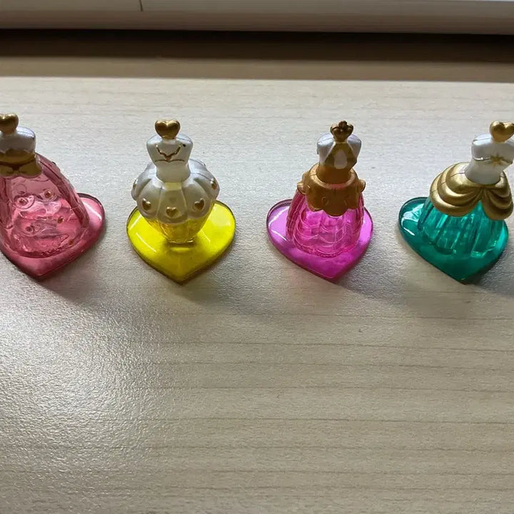[BUNJANG] Priprism Stone Jewelry Dress Case Rare Gacha / 프리즘스톤 쥬얼리 드레스병 희귀 가챠 매물