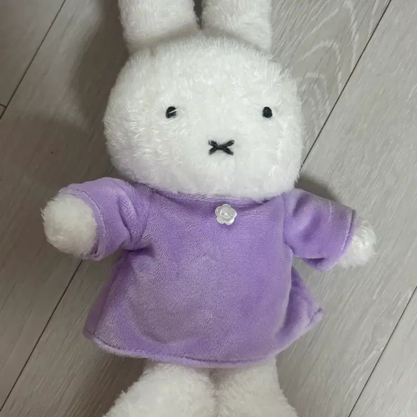 [BUNJANG] Miffy Plush Doll (New) / 오늘만 저렴하게 보내요!) [새상품] 미피 인형