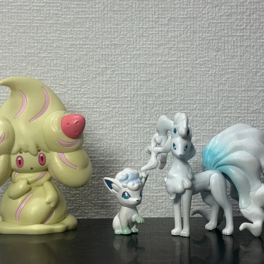 [BUNJANG] Moncolle Pokemon Alolan Ninetales, Hatterene Figure Bundle / 몬코레 포켓몬스터 피규어 알로라 식스테일 나인테일, 마휘핑 프라 일괄