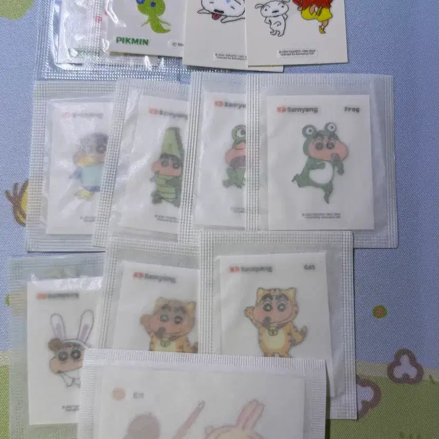 [BUNJANG] Bundle Set Crayon Shin-chan, Pikmin, Chiikawa, Usagi Collectible Stickers / 일괄) 띠부띠부씰 띠부씰 신짱 피크민 짱구 치이카와 우사기 먼작귀