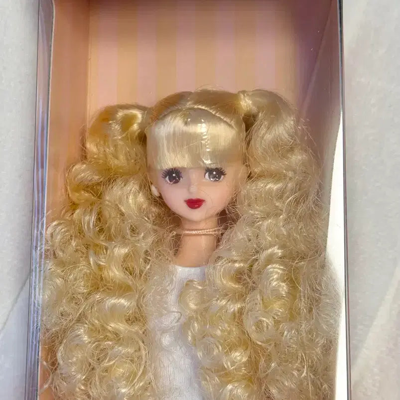 [BUNJANG] Rika Castle Nanako Blonde (Sealed) / 리카캐슬 나나코 금발(미개봉)
