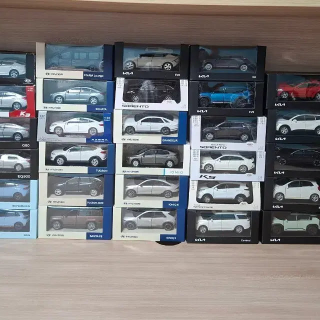 [BUNJANG] Hyundai &amp; Kia Diecast Car Collection Bundle (44 Units) / (1:38)현대자동차/기아자동차 미니카 다이캐스트 44대 일괄