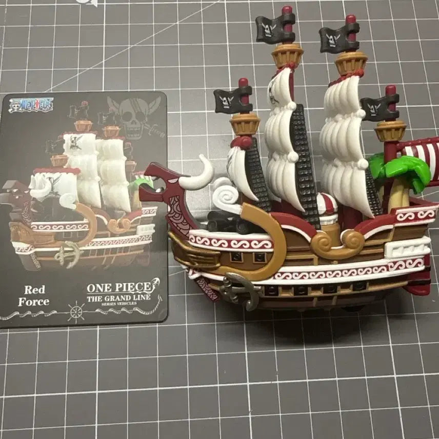 [BUNJANG] Pop Mart One Piece Red Force Ship Figure / 팝마트 원피스 레드 포스호 피규어