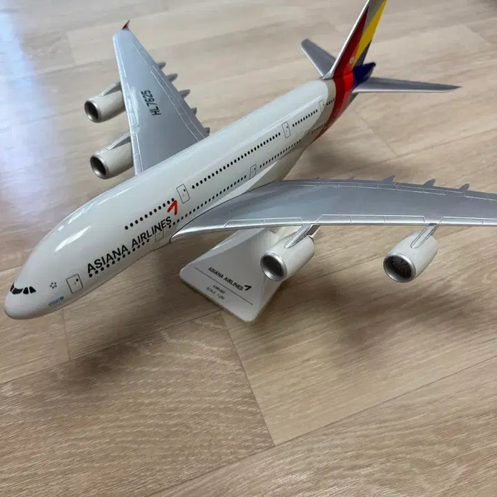 [BUNJANG] Asiana Airlines A380 Model Airplane / 아시아나항공 비행기 A380 모형