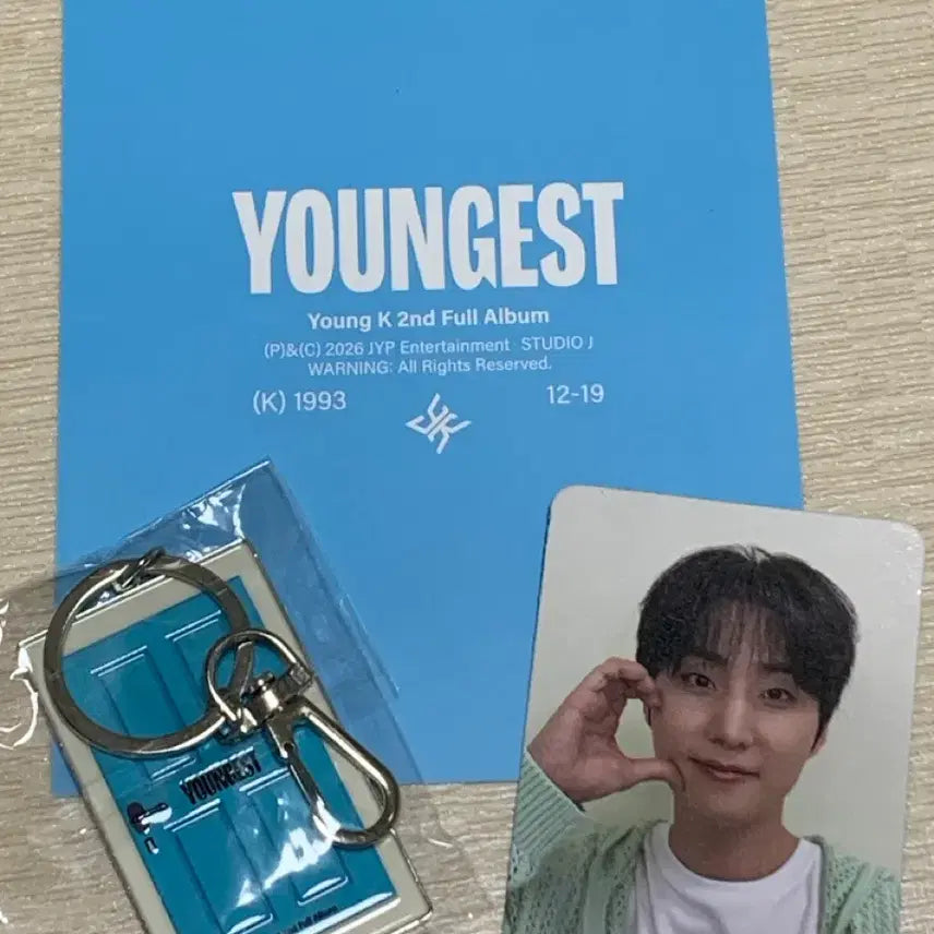 [BUNJANG] Young K Official Photocard &amp; Keychain Set / 영케이 공방 포카 영케이 사녹 포카 키링