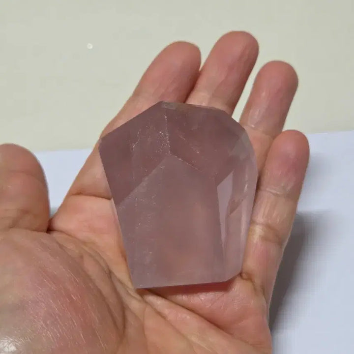 [BUNJANG] Natural Rose Quartz Multi-Faceted Freeform Object 110.7g / [천연원석] 영롱한 분홍빛 로즈쿼츠(장미수정) 다면 프리폼 오브제 110.7g
