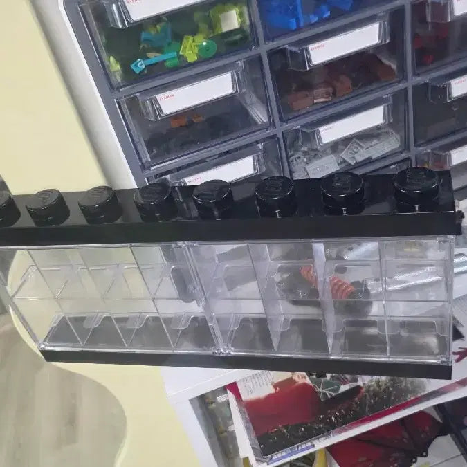 [BUNJANG] LEGO Minifigure 16-Compartment Storage Display Case / 레고 미피 16칸 보관함 진열장 진열대