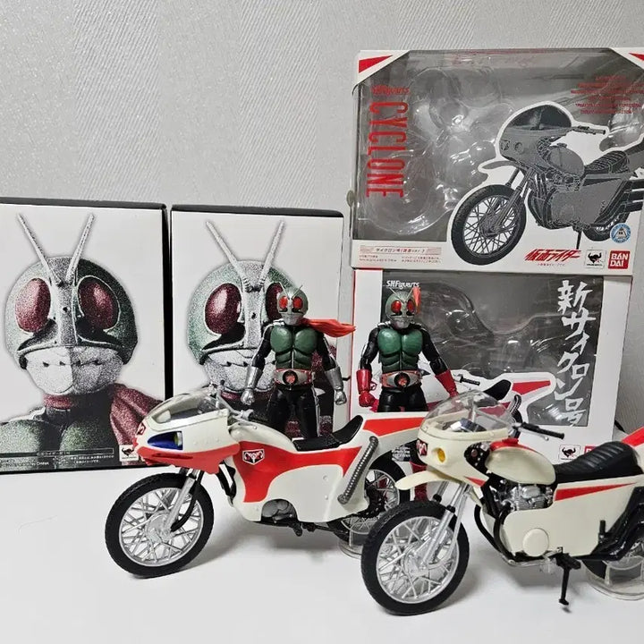 [BUNJANG] SHFiguarts True Bone Carving Method Kamen Rider 1, Kamen Rider 2, Cyclone Set / 진골조제법 가면라이더 1호, 가면라이더 2호, S.H.피규어아츠 사이클론호 세트