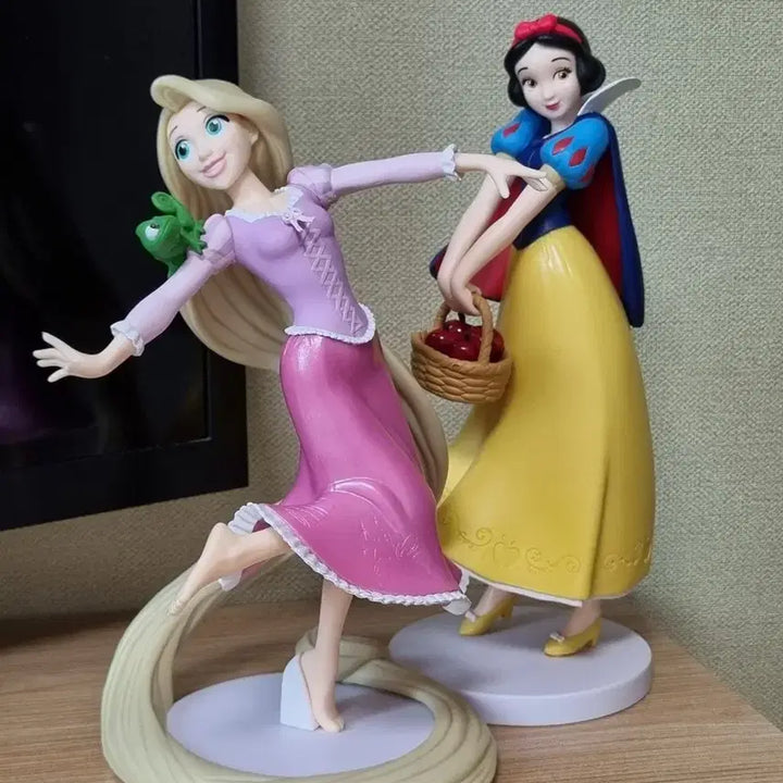 [BUNJANG] Disney Ichiban Kuji Rapunzel &amp; Snow White Figure Bundle / 디즈니 제일복권 라푼젤 백설공주 피규어 일괄