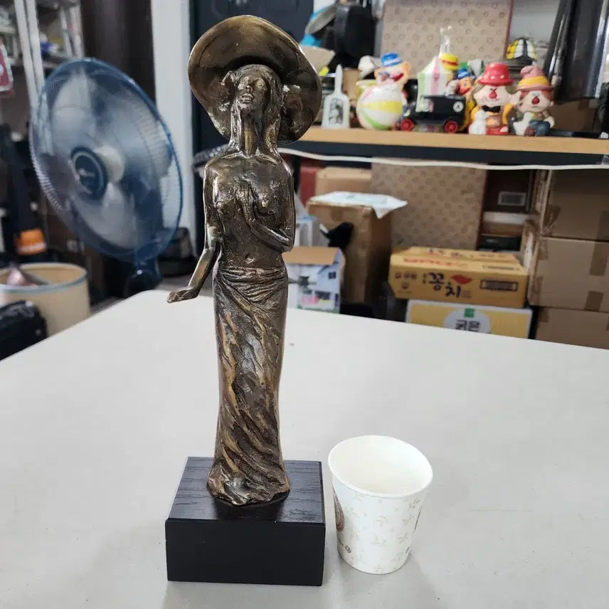 [BUNJANG] Bronze Artwork HJ / 놋쇠 브론즈 작품 HJ. 전체높이34.5cm  작품높이29.5cm