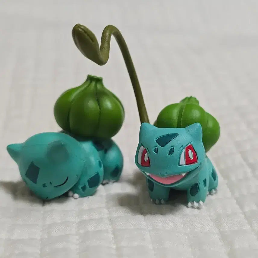 [BUNJANG] Pokemon Bulbasaur Figure Set (2 Figures) / 포켓몬스터 이상해씨 피규어 2개 세트 포켓몬스터 잠꾸러기 친구들