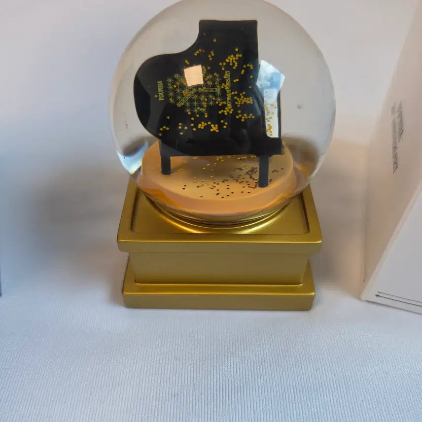 [BUNJANG] Younha 20th Anniversary Snow Globe / 윤하 20주년 스노우볼(가격제안가능)
