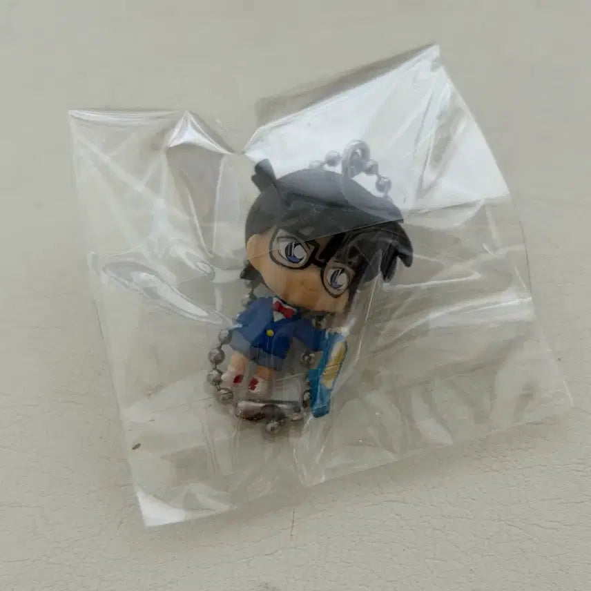 [BUNJANG] Detective Conan Shinichi Swing Gacha Figure Keychain / 코난 스윙 가챠 피규어 신이치 열쇠고리 메지루시