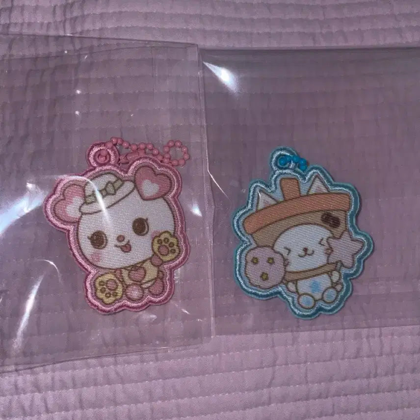 [BUNJANG] NCT WISH Everland Wappen Keyring Sakuya Yushi (Koongie/Bubble Cat) / 엔시티 위시 NCT WISH 에버랜드 와펜 키링 사쿠야 유우시 (쿵이/버블냥)