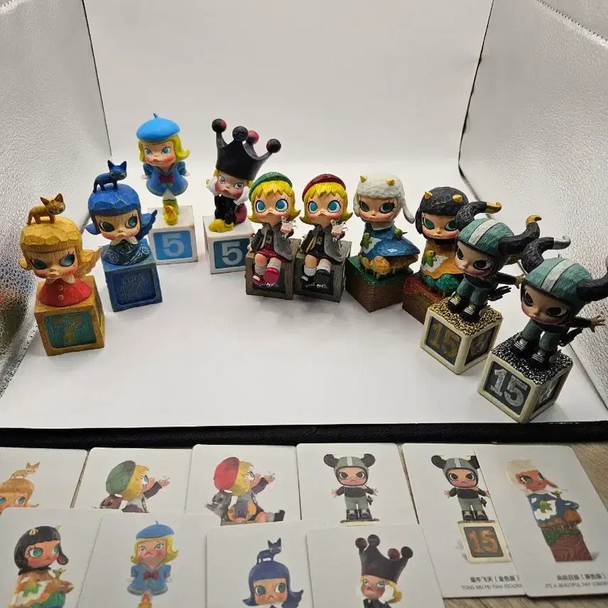 [BUNJANG] POP MART Molly Commemorative Retro Statue Set (10 Pieces) / 팝마트 몰리 기념 레트로 스태츄 10개 판매