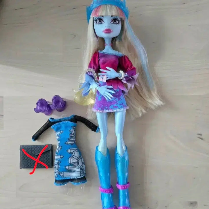 [BUNJANG] Monster High Music Festival Abby Bominable Doll with Additional Outfit / 몬스터 하이 뮤직 페스티벌 애비 보미너블 몬하돌 추가 의상포함