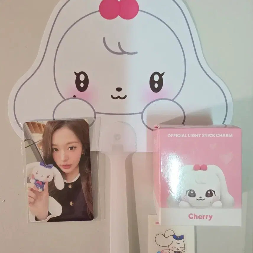 [BUNJANG] IVE Mini-B Popup Wonyoung Cherry Photocard, Fan, Sticker, Lightstick Charm Set / 아이브 미니브 팝업 원영 체리 포카/부채/띠부씰 응원봉 참 세트