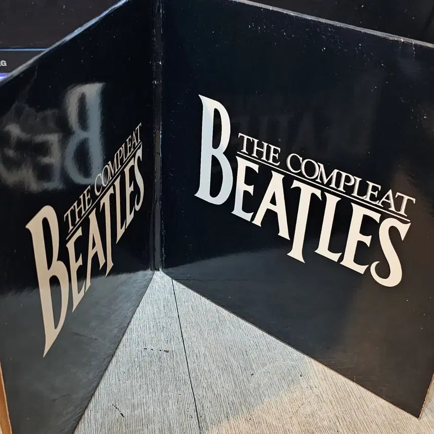 [BUNJANG] The Beatles The Compleat Beatles Documentary LaserDisc (LD) Set / 비틀즈의 레이저 디스크 판매합니다.(2장 1셋트)