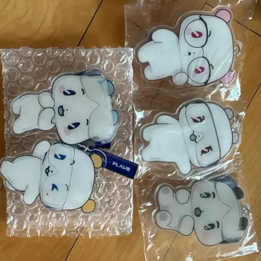 [BUNJANG] PLAVE Mediheal Mirror Keyring Bundle Set / 플레이브 메디힐 거울키링 일괄판매