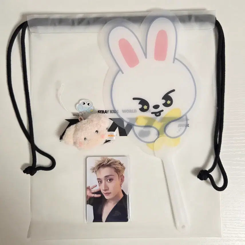 [BUNJANG] Stray Kids Bang Chan Entrance Photocard Set, Keyring, and Fan Bundle Set / 스트레이키즈 입장 포토세트 키링 부채 일괄