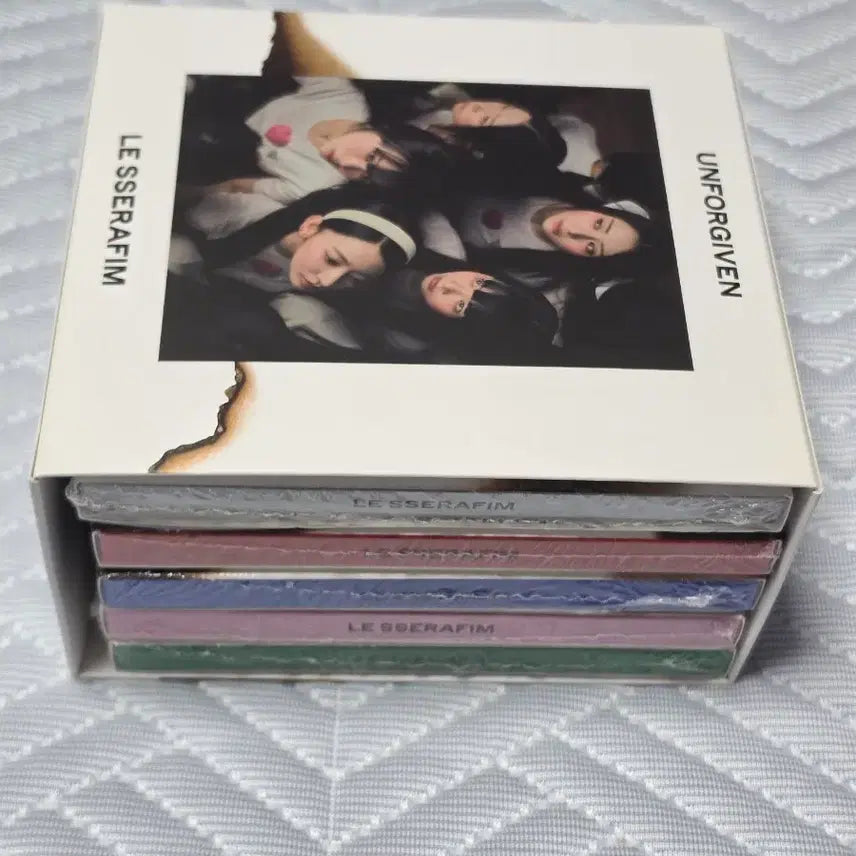 [BUNJANG] LE SSERAFIM UNFORGIVEN Lucky Draw 5-Set Box Kim Chaewon Sakura / 르세라핌 특전박스 미개봉 5종세트 박스 lesserafim UNFORGIVEN 김채원 사쿠라