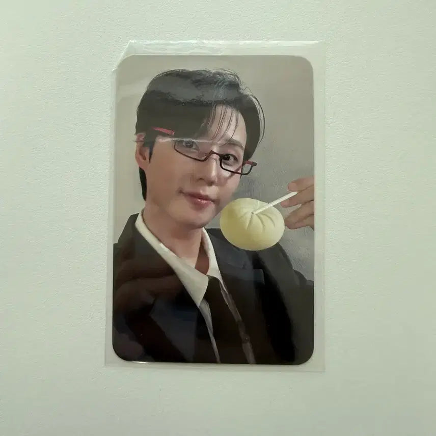 [BUNJANG] Young K ANGGYOMANDU Photocard / 영케이 영기스트 무신사 안경만두 포카